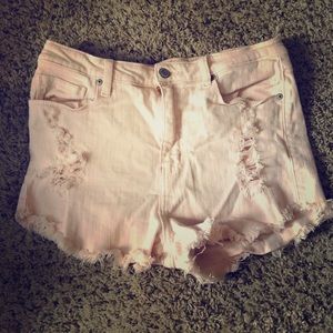 High rise cut off shortie in light pink.